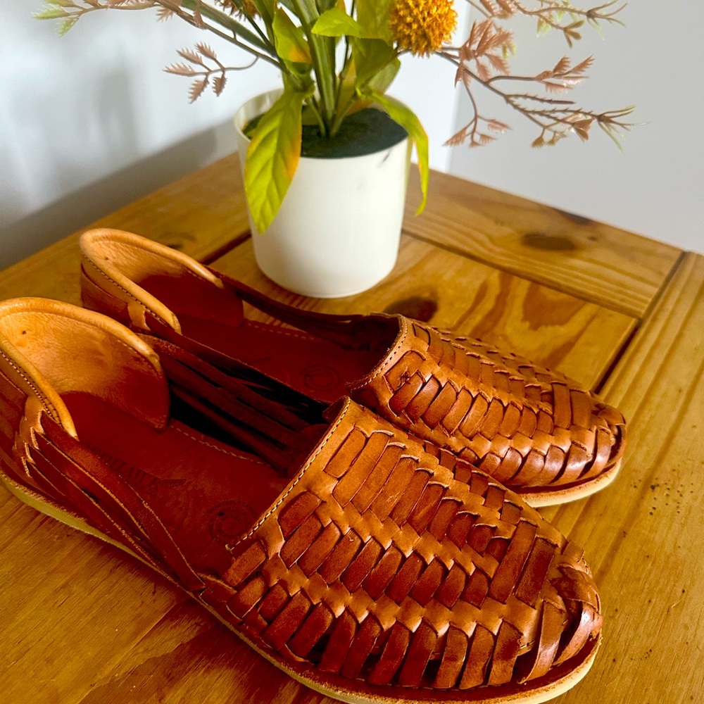 REDHAWK women’s sandals